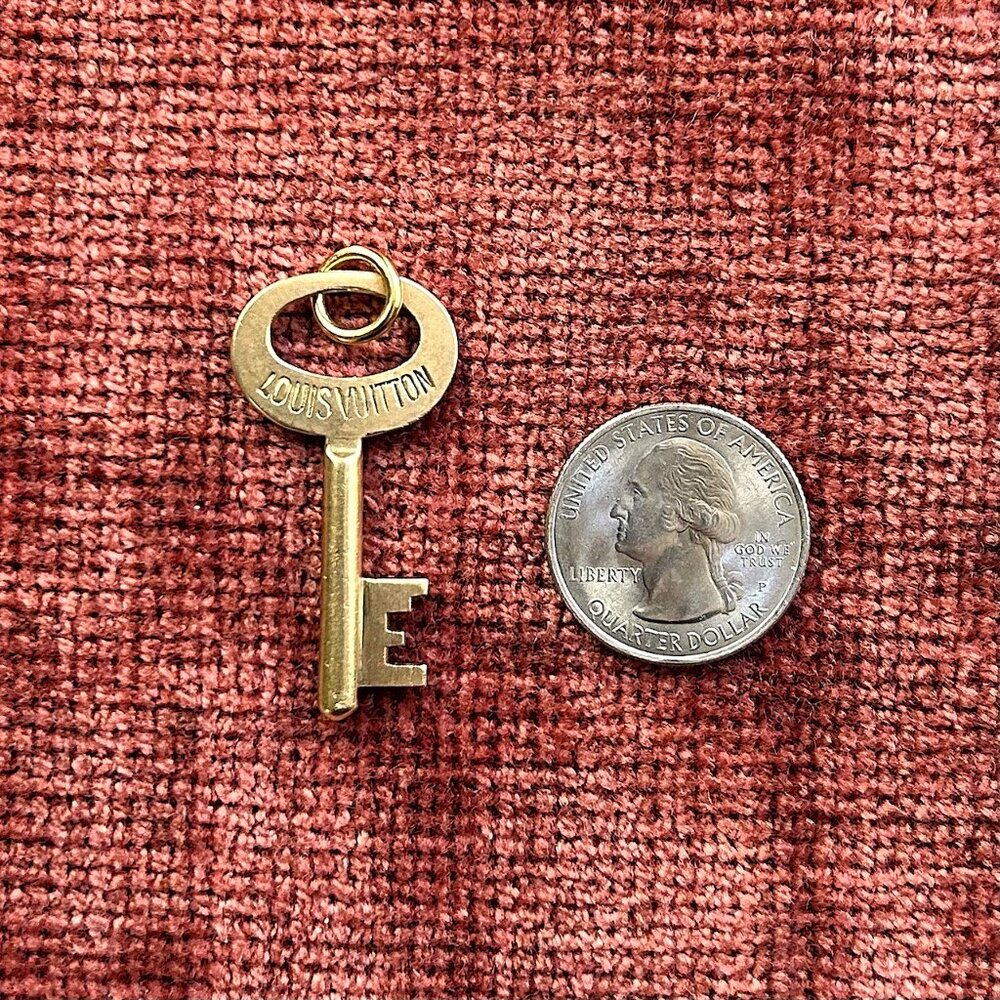 LOUIS VUITTON Vintage Steamer Trunk Skeleton Luggage Key # 125269 - Picture 3 of 4